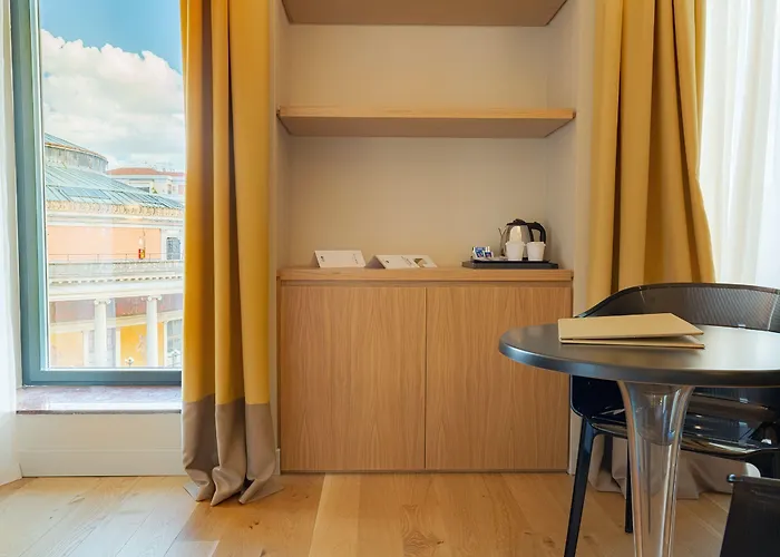 ホテル Politeama 4*